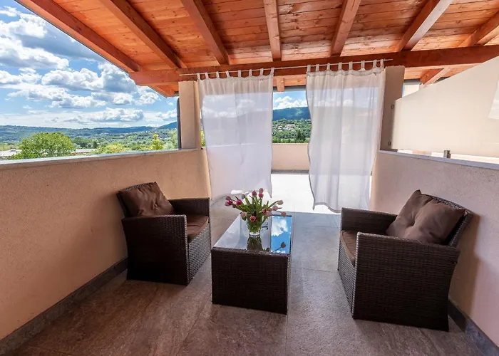 Πανσιόν Angelo